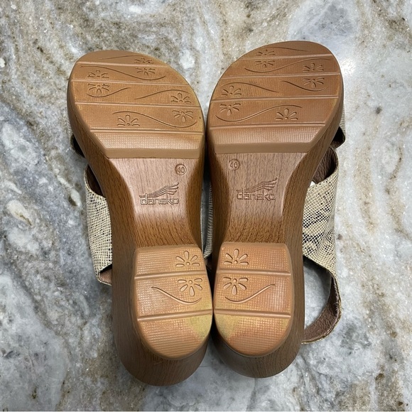 Dansko Jacinda Taupe Snake Wedge Sandal Women's EU 40 - Picture 10 of 13